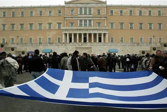 Гръцкият кабинет одобри споразумението с "тройката"