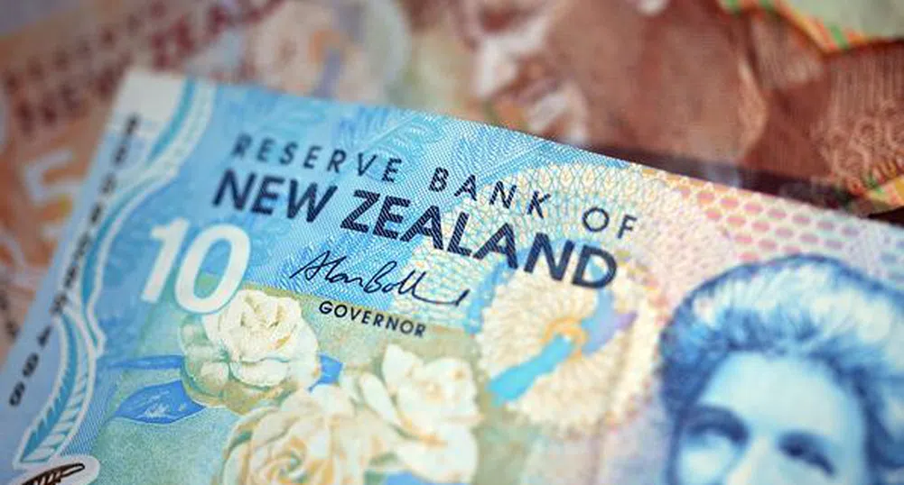 Новозеландският долар падна под 80 щатски цента