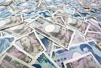 Еврото, доларът и франкът с нови рекорди спрямо йената