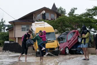 Извънредни мерки в шест общини заради наводненията