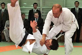 Путин получи осми дан по карате