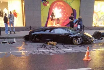 Lamborghini се разби във витрината на руски магазин