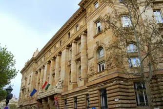 В Унгария приеха противоречиви мерки за контрол над Централната банка