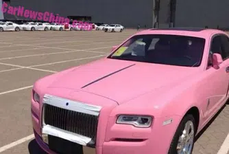 Розов Rolls-Royce се появи в Китай