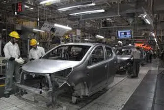 В Япония спряха производството на автомобили заради студа