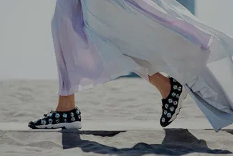 Обувките за вода на Dior, които струват 1100 долара