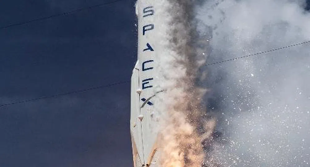 Ракета на Space X експлоадира преди планирано изстрелване