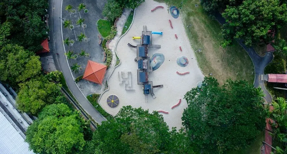 Как изглеждат детските площадки в Сингапур?