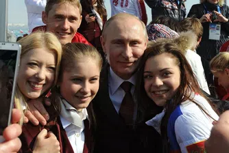 Путин раздаде Mercedes-и и премии на руските медалисти