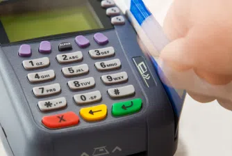 Електронните плащания стимулират икономическия ръст, показва проучване