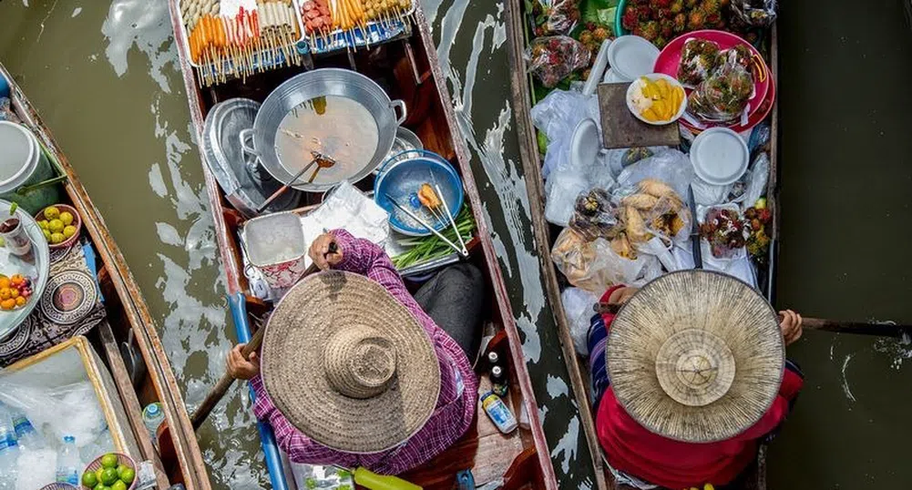 Невероятните плаващи пазари на Югоизточна Азия