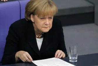 Заляха Меркел с бира (видео)