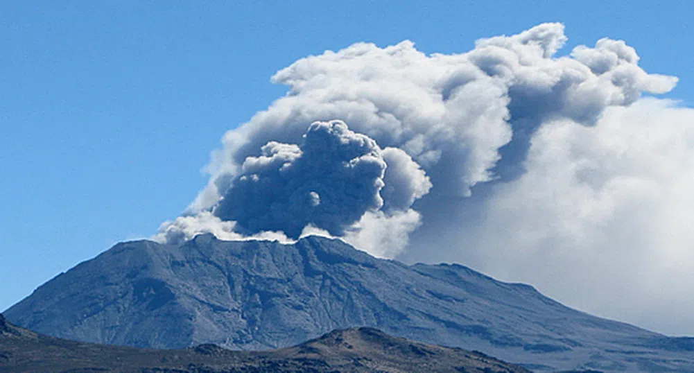 Вулкан изригна пепел на 4.5 км