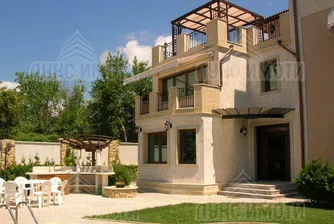 Имот на седмицата: къща „Бутик“ за 1.2 млн. евро във Варна