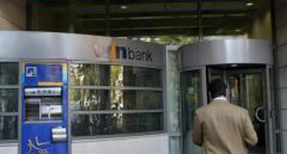 Piraeus иска да изкупи две банки за 701 млн. евро