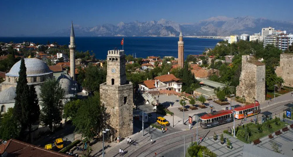 98.5% спад на руски и 44.9% спад на немски туристи в Турция