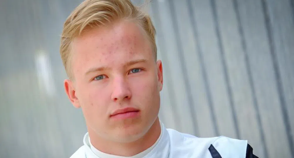 16-годишен милиардерски син ще кара във Формула 1