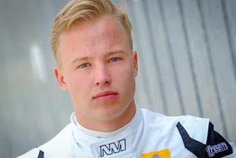 16-годишен милиардерски син ще кара във Формула 1