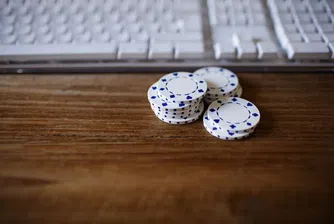 САЩ закриха 5 сайта за онлайн покер