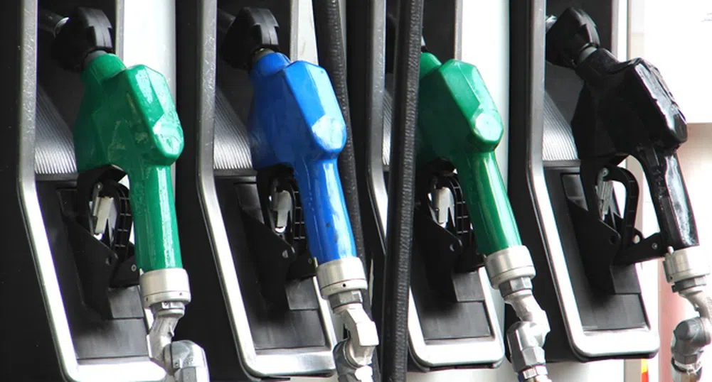 Какво се случи с цената на бензина и дизела последния месец?