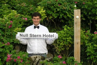 Хотел нула звезди - Null Stern Hotel