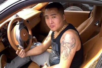 Снимки от телефона на китайски гангстер
