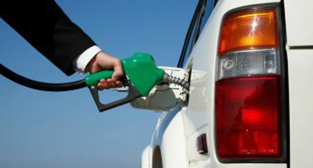 Как поскъпването на петрола се отрази на горивата?