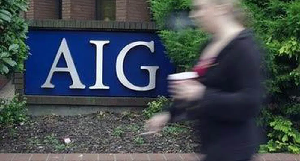 САЩ разследват финансови директори на AIG