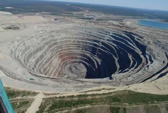 Скален къс с 30 000 диаманта изкопаха в Русия