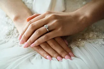 Повече от половината българи предпочитат съжителство без брак