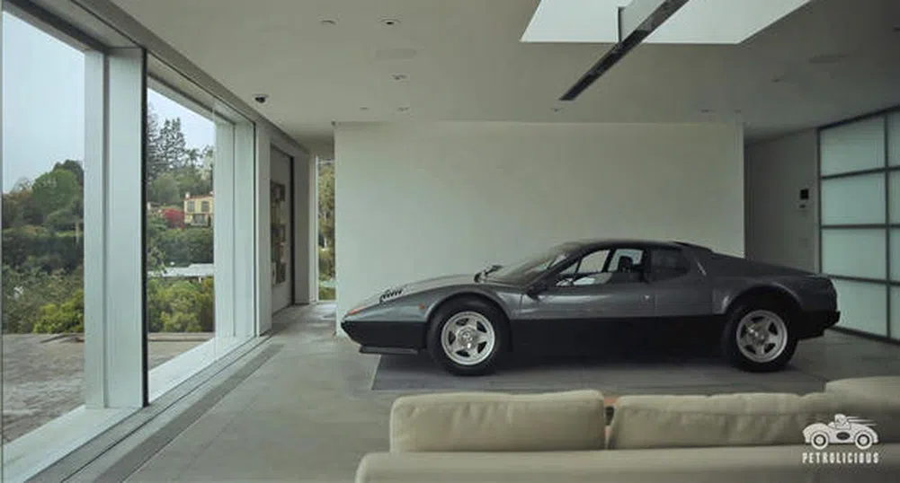 В най-стилния гараж в света (видео)