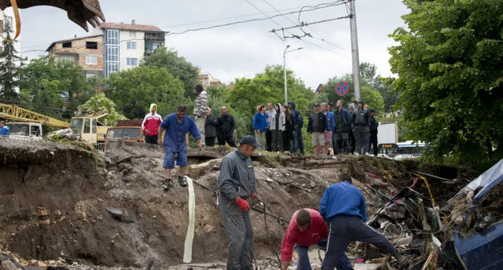 Варна и Велико Търново се възстановяват, Добрич още бедства