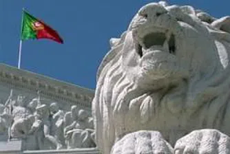 Португалия заплашена от ново понижение на рейтинга