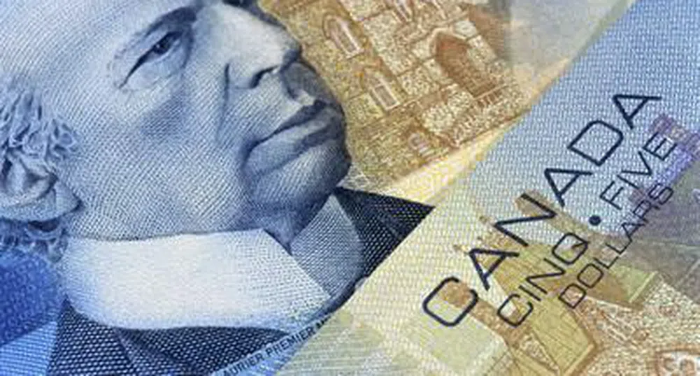 Русия включи канадския долар към чуждестранните си резерви