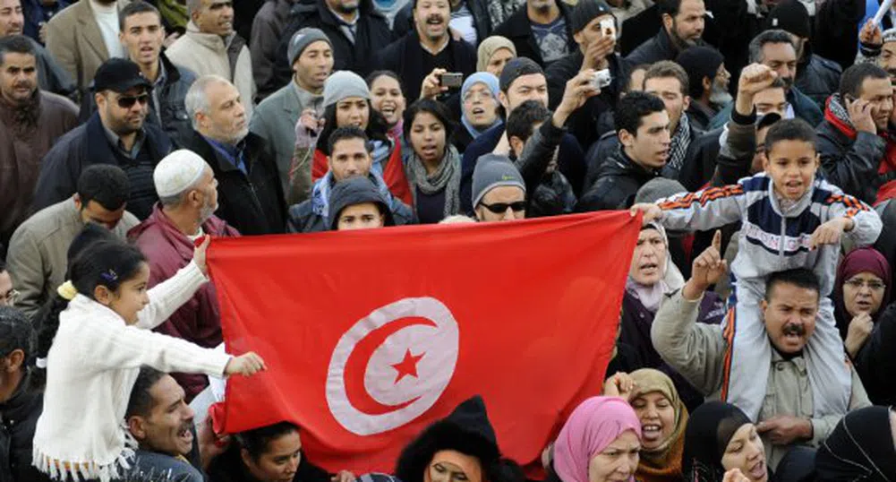 Масови протести обхванаха Тунис