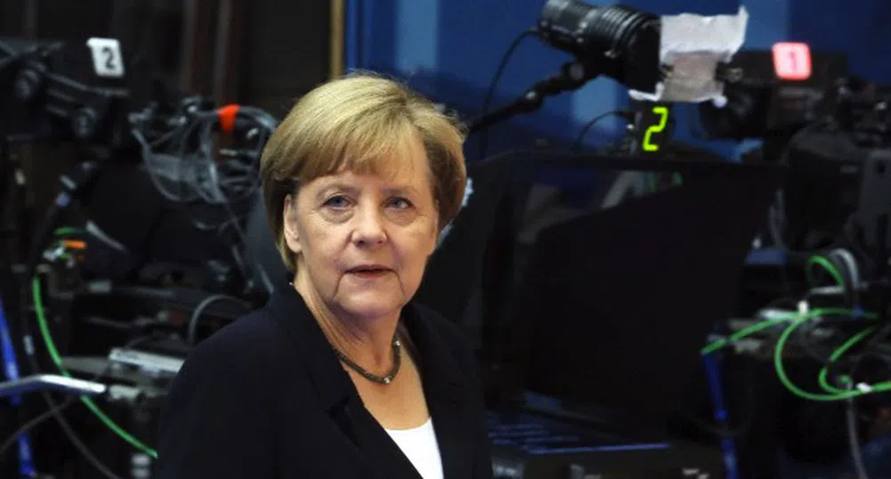 Меркел обяви: Германия съкращава рязко притока на мигранти