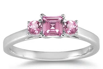 Идеалният пръстен е с розов камък