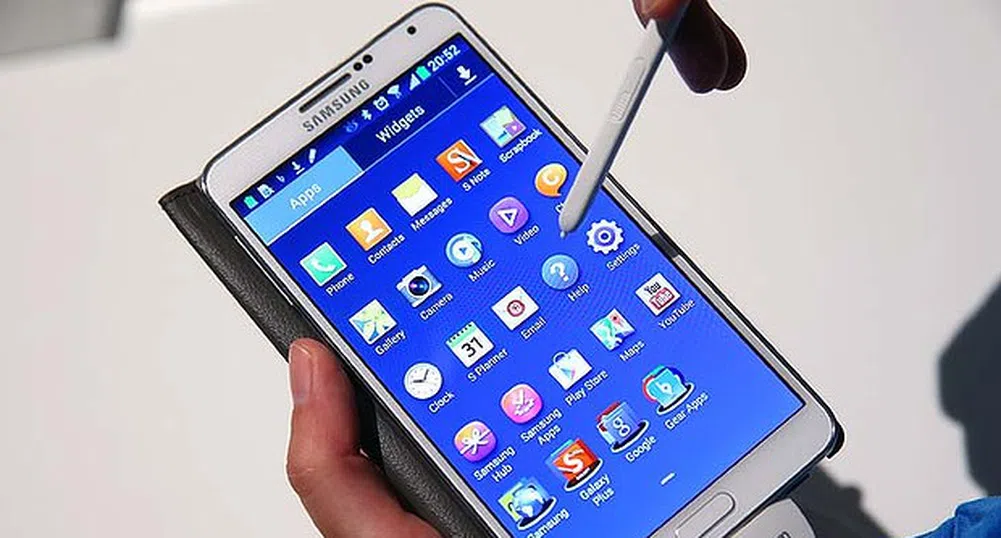Делът на Samsung в продажбите на смартфони продължава да пада