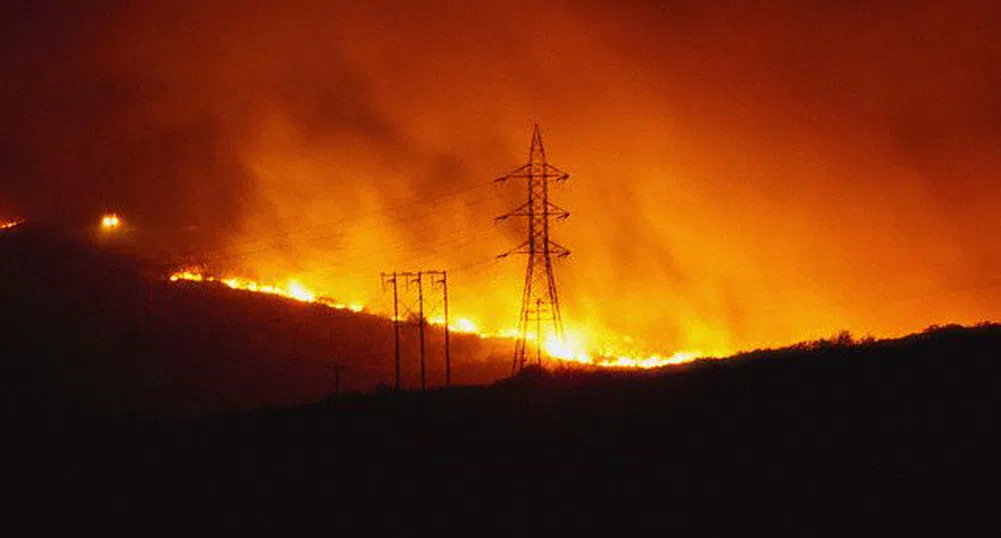 Пожарът в Локорско е овладян