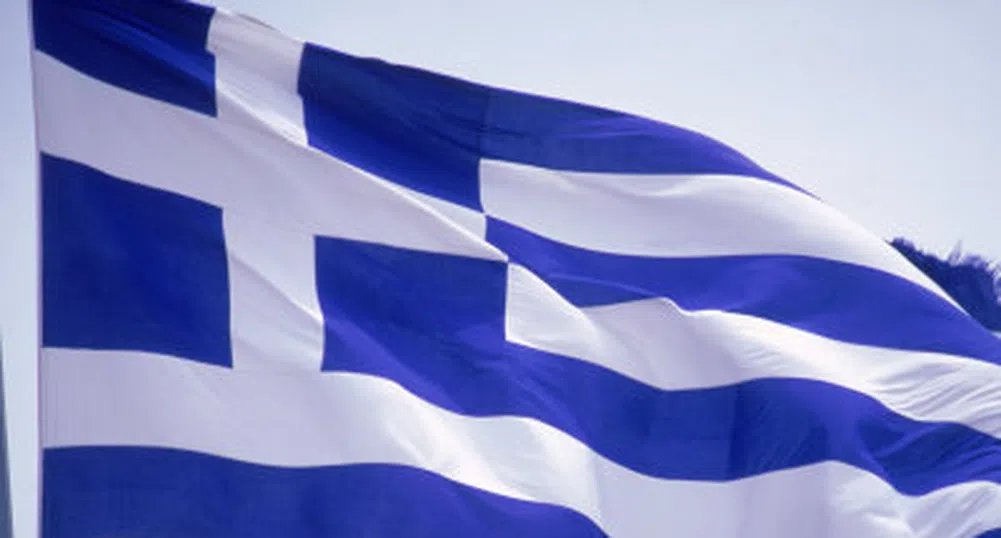 Гърците гласуват днес за бъдещето си в еврозоната