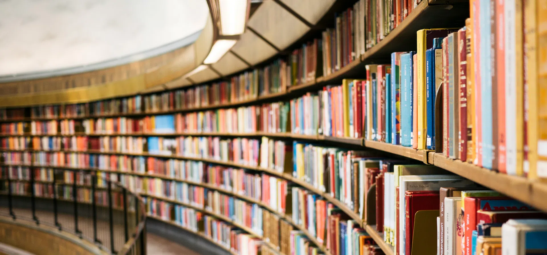 Парадокс: За над 80% от българите четенето е важно, но 30% изобщо не четат книги