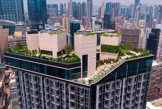 Да живееш в Хонконг – имаш парк и клуб на покрива на блока...
