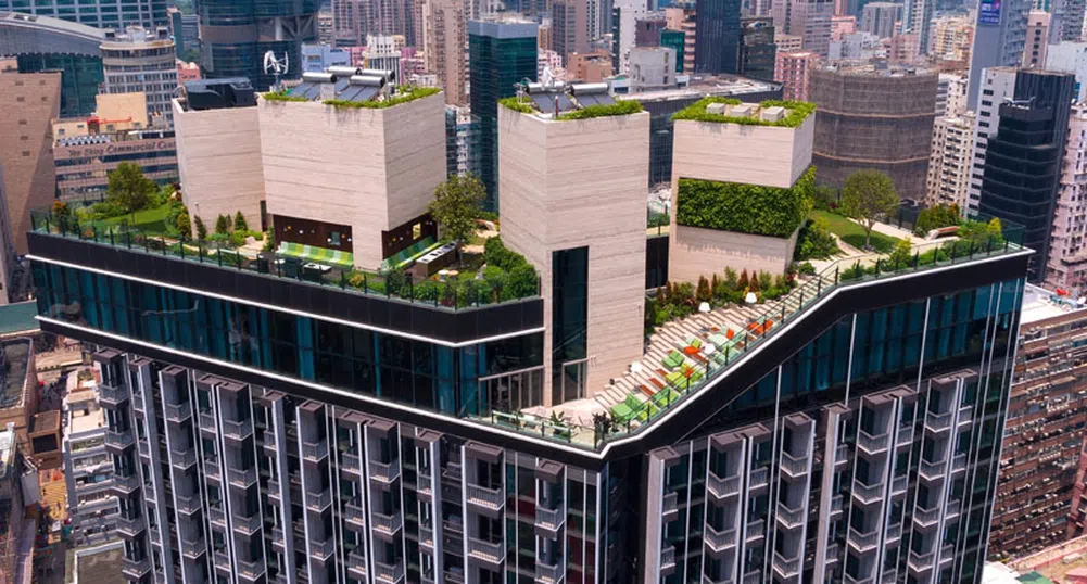 Да живееш в Хонконг – имаш парк и клуб на покрива на блока...