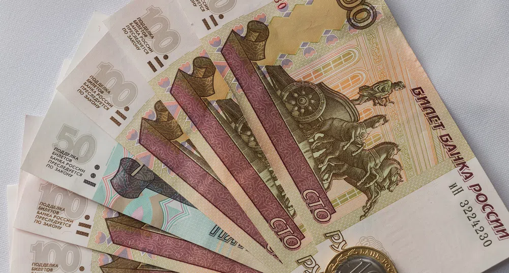 Русия ограничава банкнотите в обращение заради Covid-19