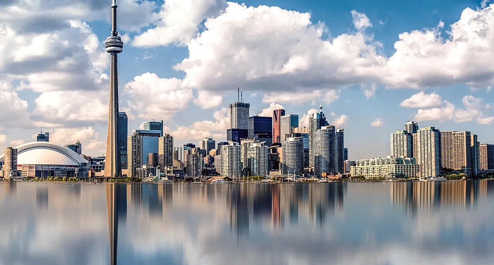 Двойка спиращи дъха небостъргачи ще промени силуета на Торонто (снимки)