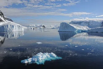Най-големият айсберг на Земята се носи към екватора