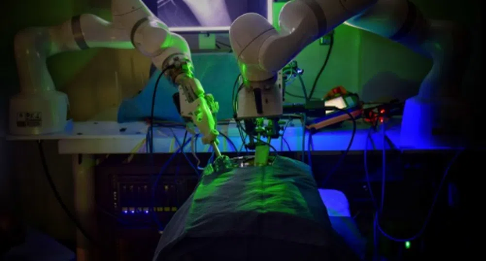 Робот извърши напълно самостоятелна хирургична операция