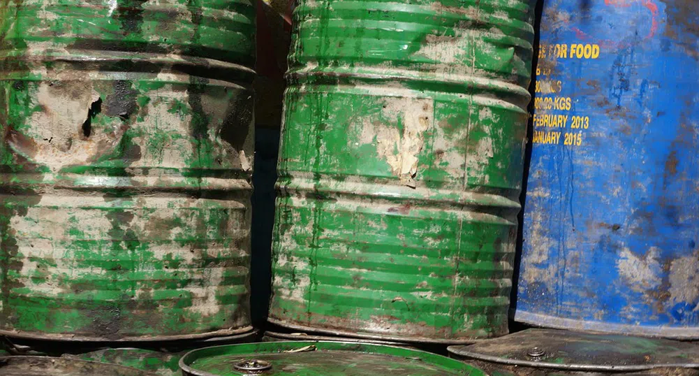 Петролът скочи след нападения срещу нефтени съоръжения край Рияд