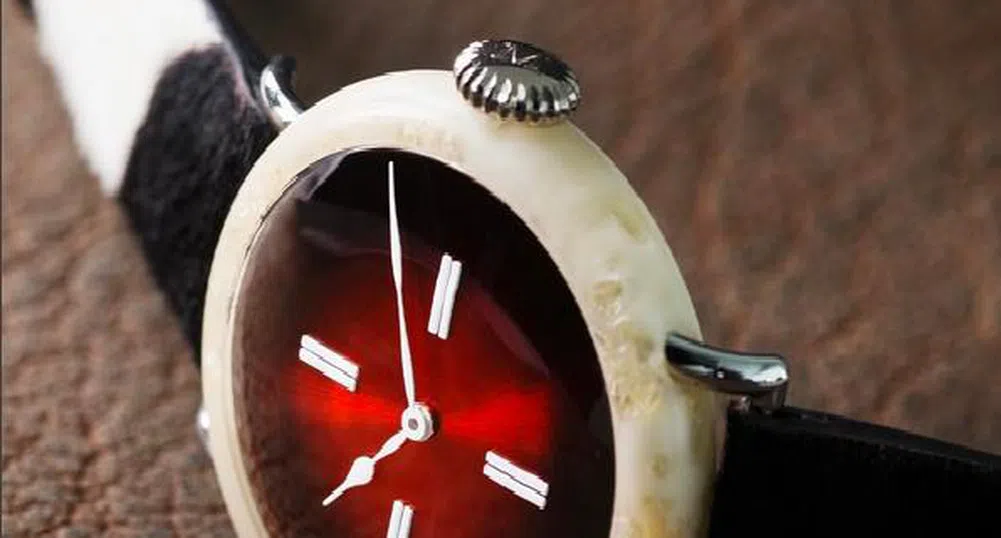 Защо швейцарска марка създаде часовник от... сирене?