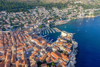 Умира ли Дубровник-тълпи от туристи и круизни кораби рушат града